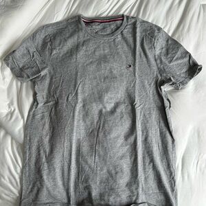 Tommy Hilfiger Classic Gray Tee